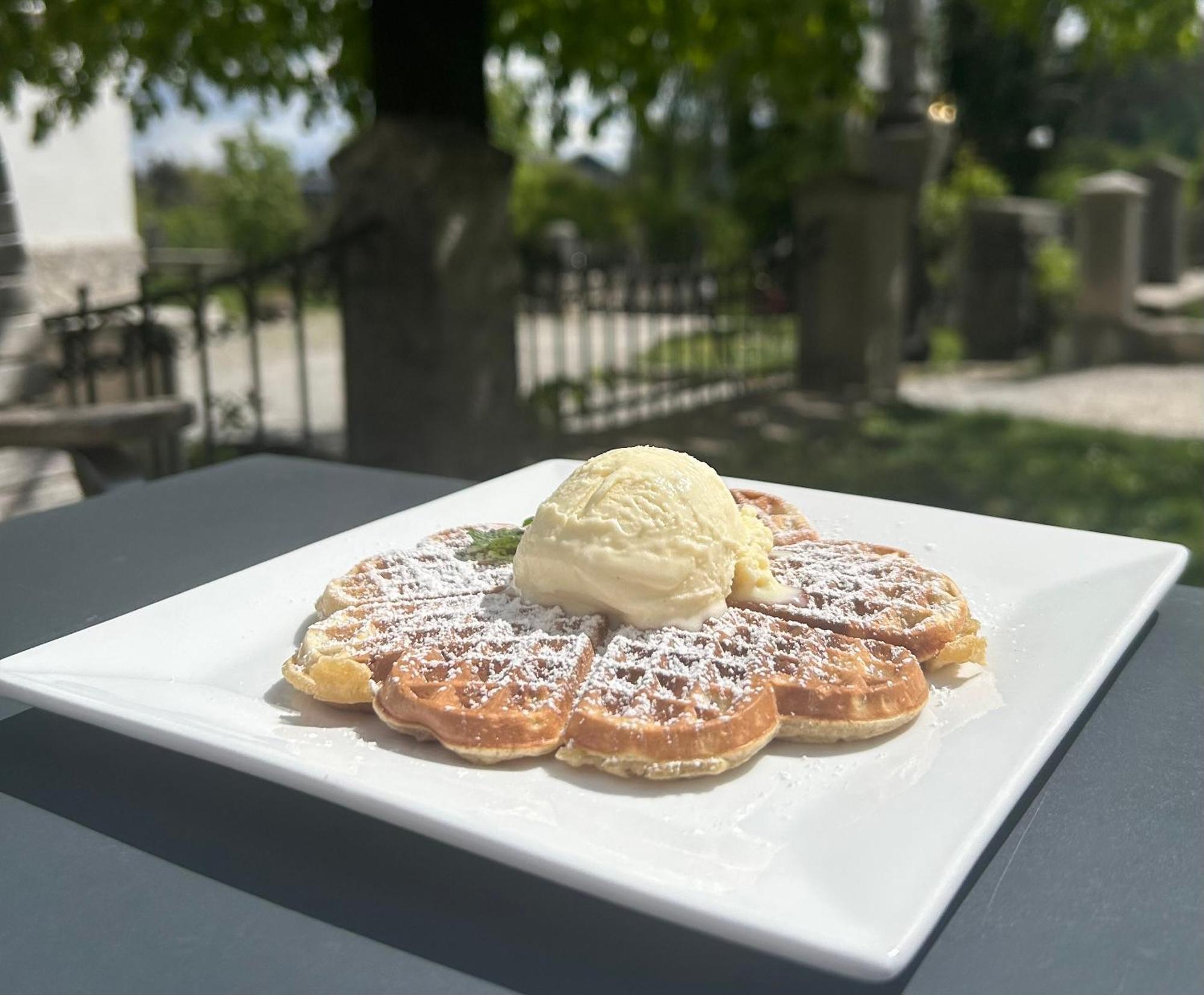 Old Parish House Bed & Breakfast เบลด ภายนอก รูปภาพ