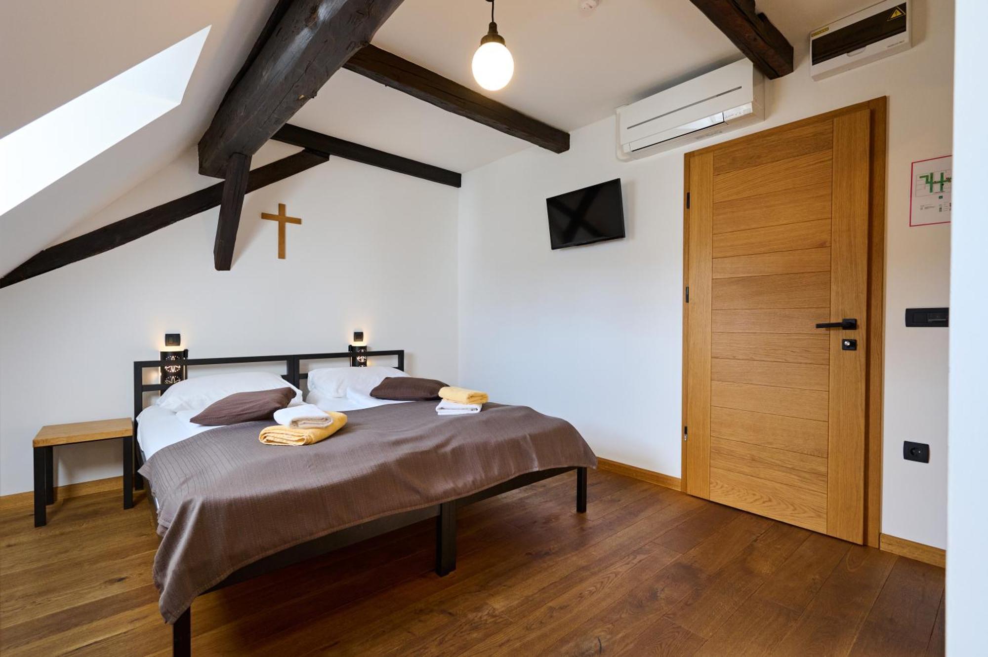 Old Parish House Bed & Breakfast เบลด ภายนอก รูปภาพ